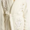 Cardigan en coton couleur crème pour femme avec broderies florales