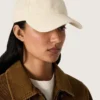 Casquette de baseball écru avec étoile brodée ton sur ton