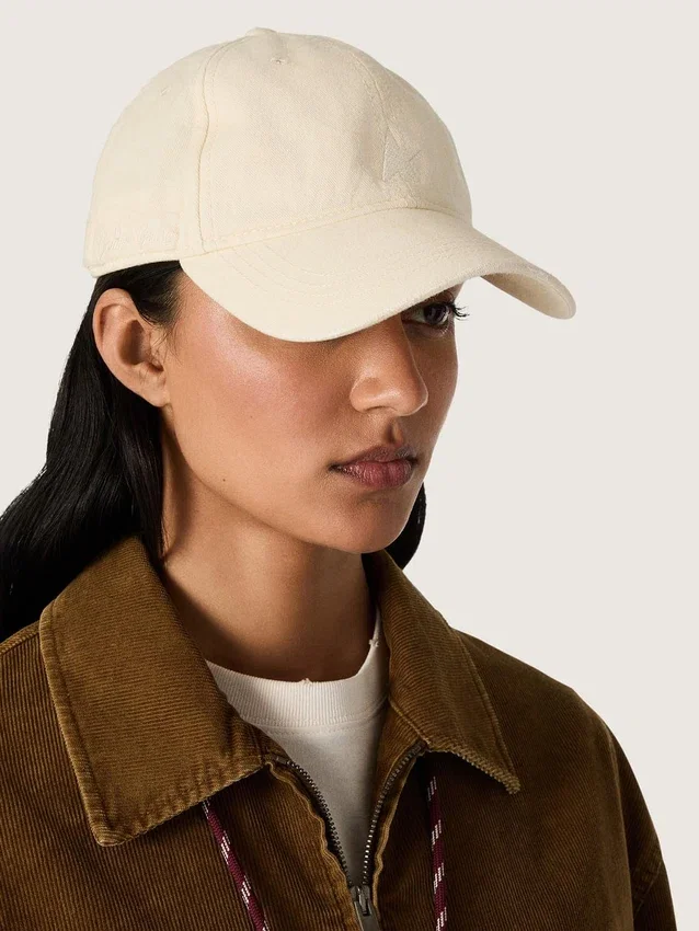 Casquette de baseball écru avec étoile brodée ton sur ton