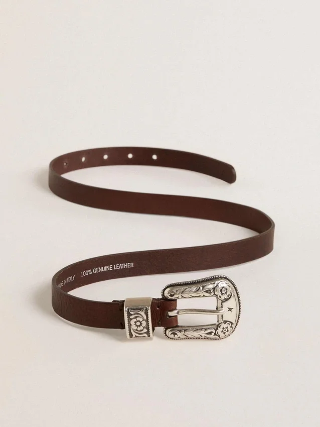 Ceinture en cuir marron foncé pour femme avec boucle argentée décorée