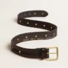 Ceinture noire pour femme en cuir délavé avec clous dorés