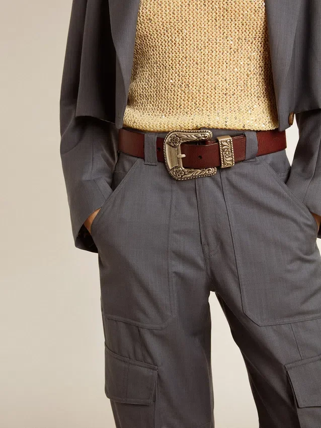 Ceinture pour femme en cuir bordeaux avec boucle argentée décorée