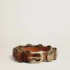 Ceinture Trinidad en cuir vieilli de couleur beige clair avec des clous maxi dorés