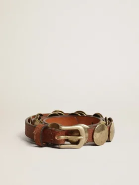 Ceinture Trinidad en cuir vieilli de couleur beige clair avec des clous maxi dorés