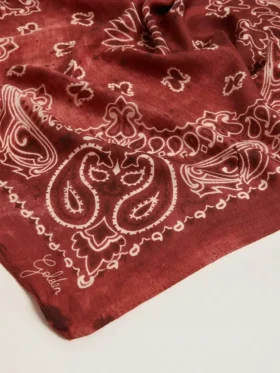 Écharpe bordeaux à motif paisley