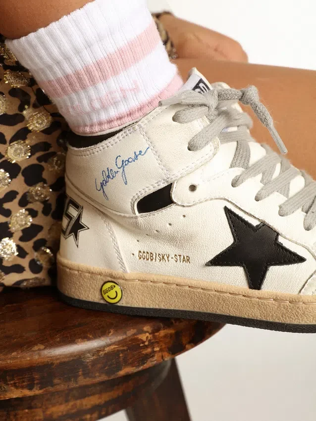 Chaussettes côtelées à rayures roses et logo
