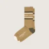 Chaussettes de couleur kaki avec des détails vieillis et des rayures vert foncé et blanches