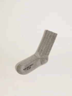 Chaussettes grises ornées de cristaux sur la tige