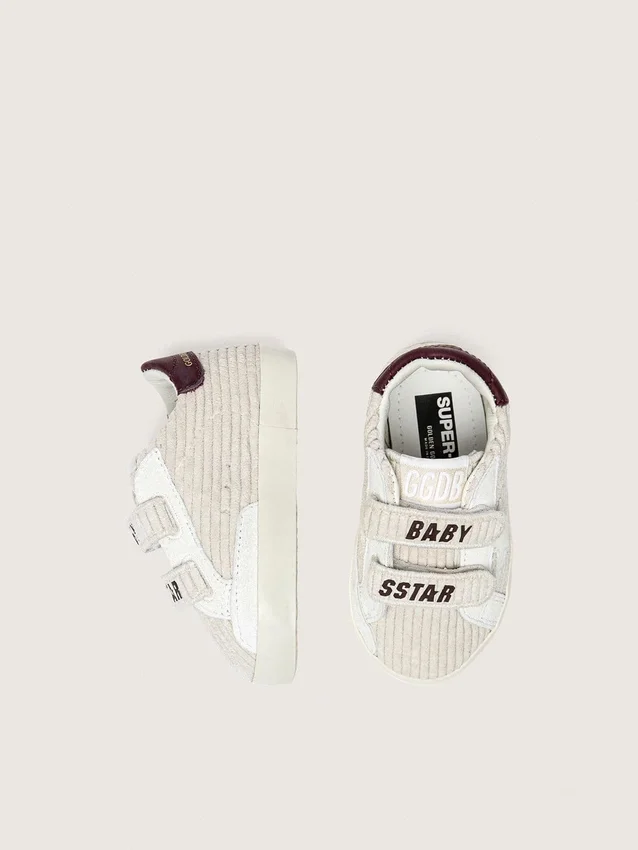 Chaussures pour bébé en velours, ornées d'une étoile en daim blanc et d'une languette de talon en cuir bordeaux