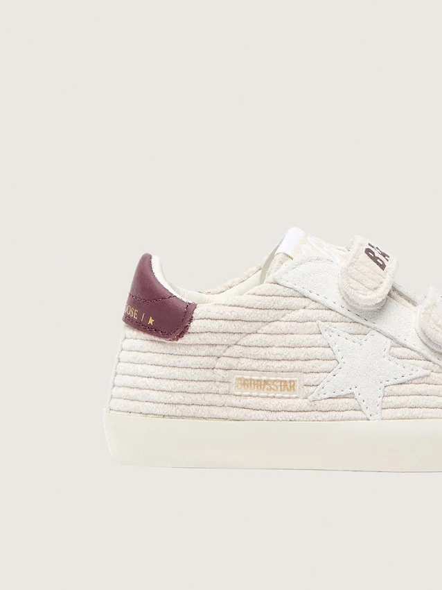 Chaussures pour bébé en velours, ornées d'une étoile en daim blanc et d'une languette de talon en cuir bordeaux
