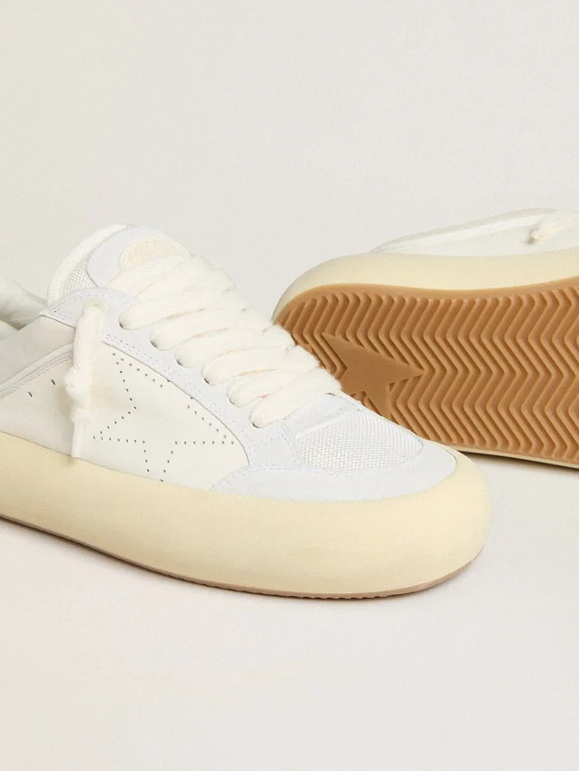 Chaussures Space-Star Cube pour femme en cuir blanc avec étoile perforée