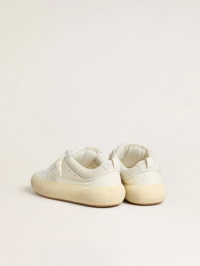 Chaussures Space-Star Cube pour femme en cuir blanc avec étoile perforée
