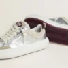 Chaussures Space-Star Cube pour femme en cuir gris glacier et argent avec languette de talon bordeaux