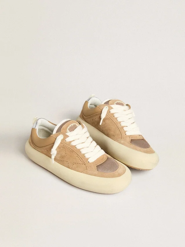 Chaussures Space-Star Cube pour homme en daim couleur tabac avec étoile perforée