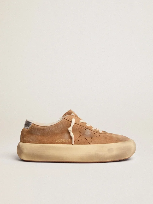 Chaussures Space-Star pour femme en daim couleur tabac avec doublure en peau de mouton