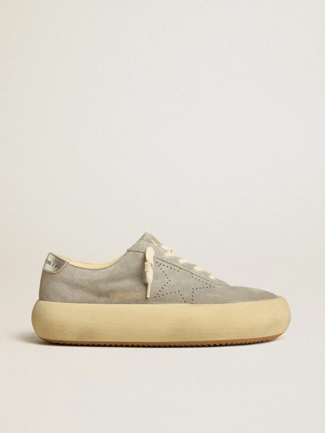 Chaussures Space-Star pour femme en daim gris glacier avec étoile perforée