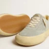 Chaussures Space-Star pour homme en daim gris glacier avec étoile perforée