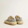 Chaussures Space-Star pour homme en daim gris glacier avec étoile perforée