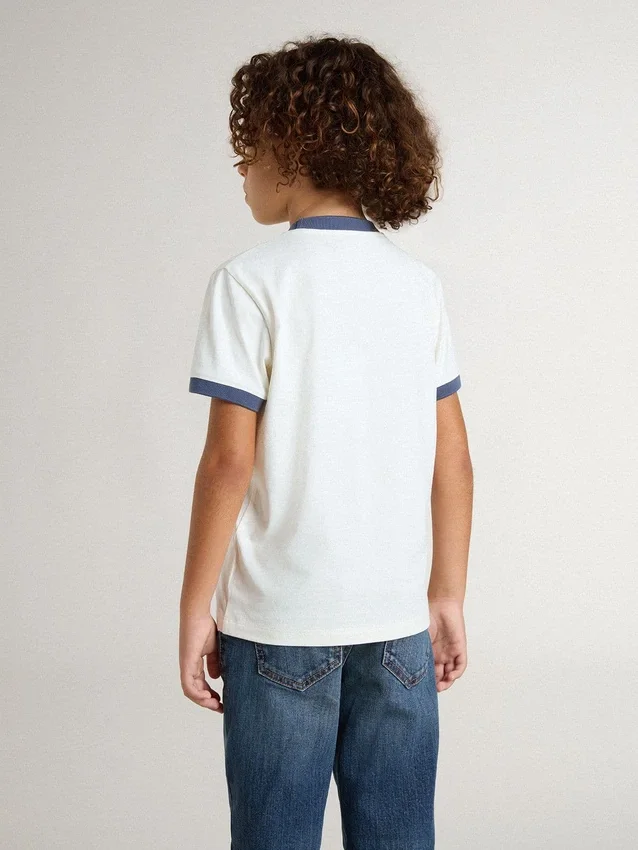Chemise blanche pour garçon avec imprimé bleu