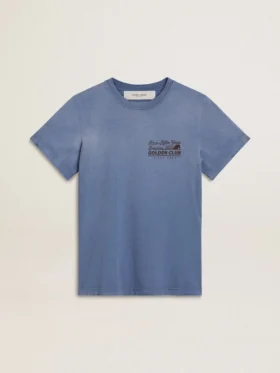 Chemise bleu clair délavée pour femme avec imprimé sur la poitrine