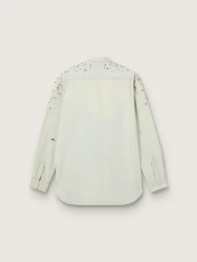 Chemise « boyfriend » délavée pour femme, ornée de cristaux cabochons