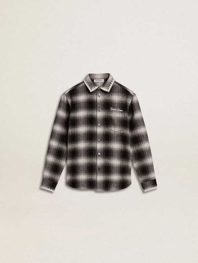 Chemise à carreaux noirs et blancs pour enfant avec broderies blanches