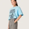Chemise court pour femme en jersey de coton bleu clair avec imprimé graphique