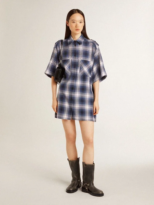 Chemise courte pour femme avec motif damier en 3D et broderies