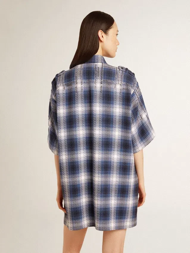 Chemise courte pour femme avec motif damier en 3D et broderies