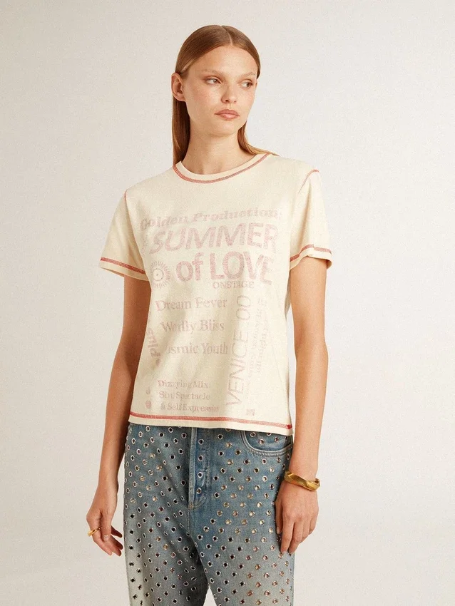 Chemise crème pour femme avec des touches de rouge délavé