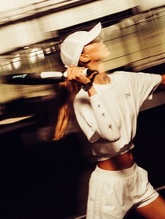 Short de sport blanc à double épaisseur pour femme
