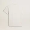 Chemise en coton blanc délavé pour homme avec lettrage noir