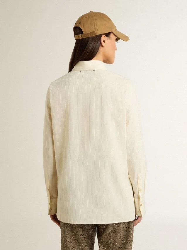 Chemise en coton couleur crème pour femme avec broderies florales