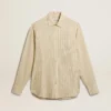 Chemise en coton écru pour homme à fines rayures noires