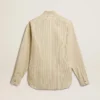 Chemise en coton écru pour homme à fines rayures noires