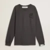 Chemise homme en coton anthracite avec imprimé sur la poitrine