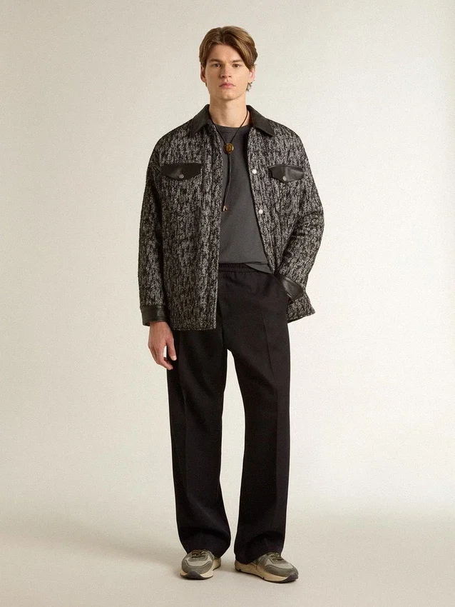Chemise homme en coton anthracite avec imprimé sur la poitrine