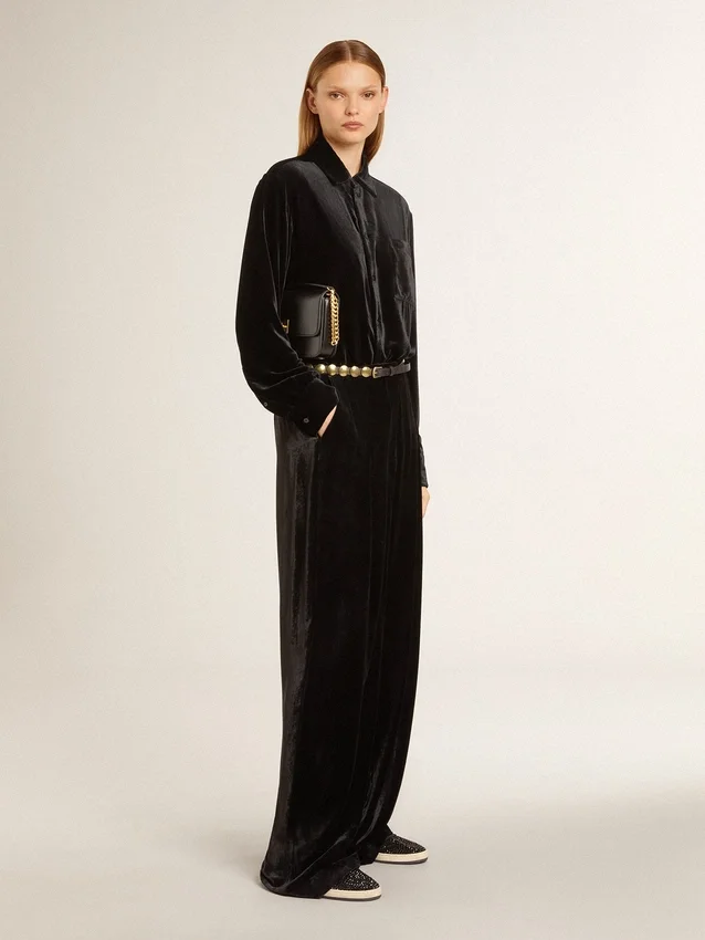 Chemise noire effet velours avec broderies