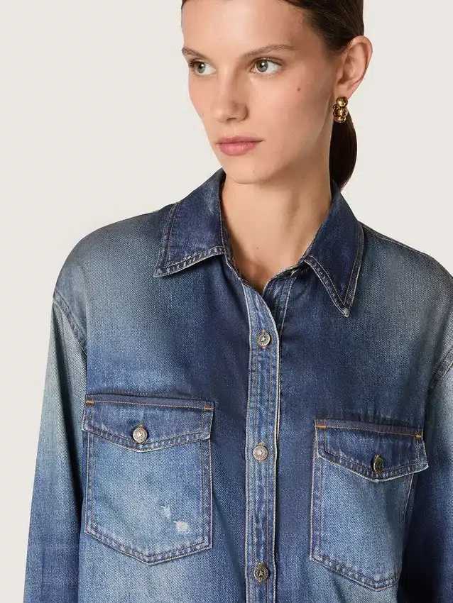 Chemise oversize pour femme à l'effet denim vieilli
