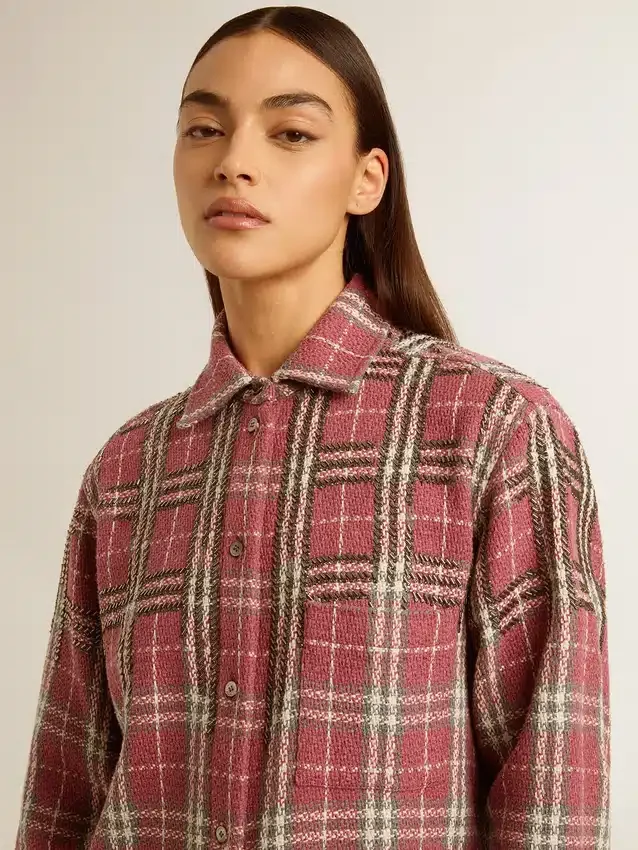 Chemise pour femme avec broderie à carreaux roses, sable et gris