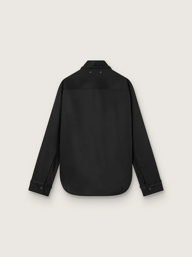 Chemise pour femme en sergé de laine noir avec broderie florale en perles de verre
