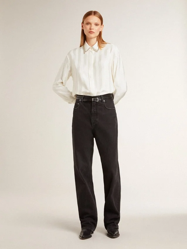 Chemise pour femme à rayures verticales et broderies de cristaux