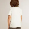 Chemise pour garçon de couleur crème avec logo en relief