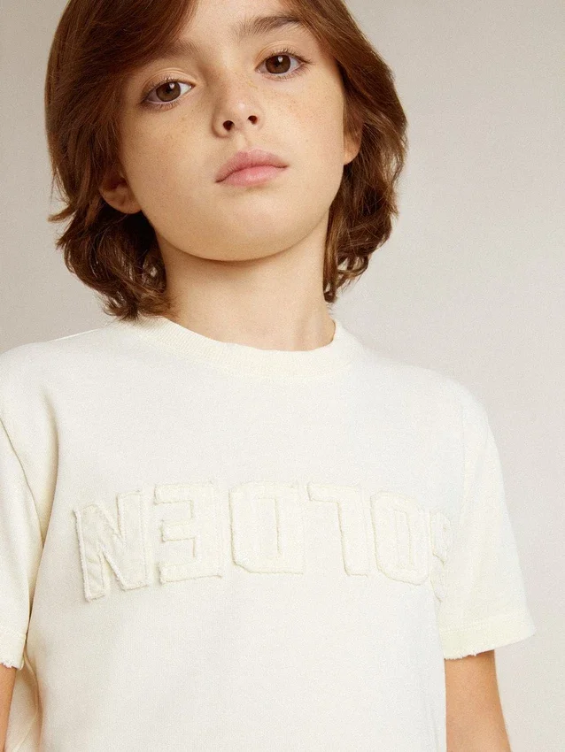 Chemise pour garçon de couleur crème avec logo en relief