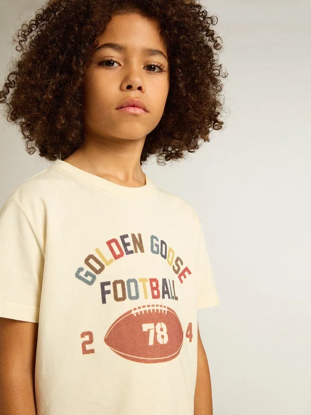 Chemise pour garçons blanche délavée avec lettrage multicolore