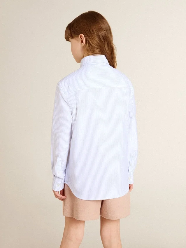 Chemise rayée pour fille avec lettrage brodé sur la poche