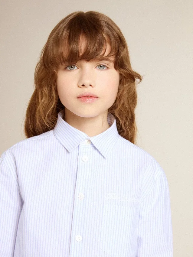 Chemise rayée pour fille avec lettrage brodé sur la poche