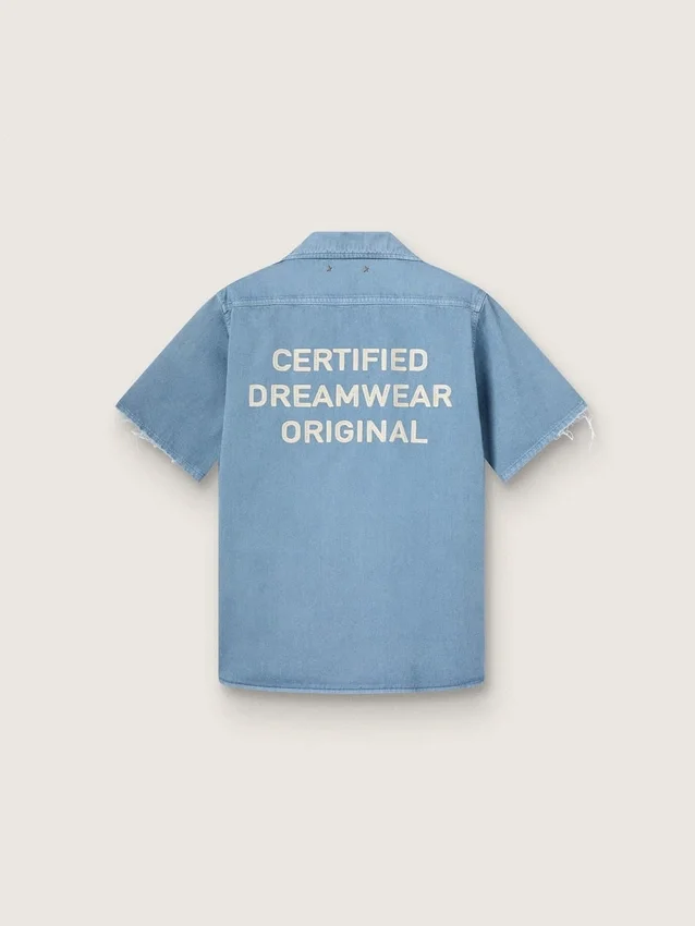 Chemise unisexe en denim bleu clair avec broderie dans le dos
