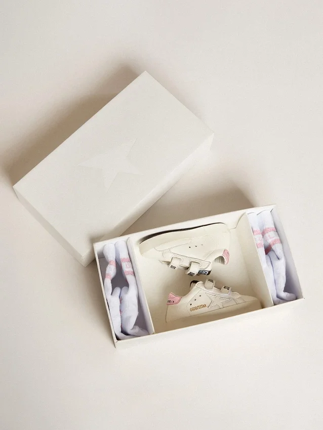 Ensemble « Baby School » en cuir nappa blanc avec languette de talon en cuir rose