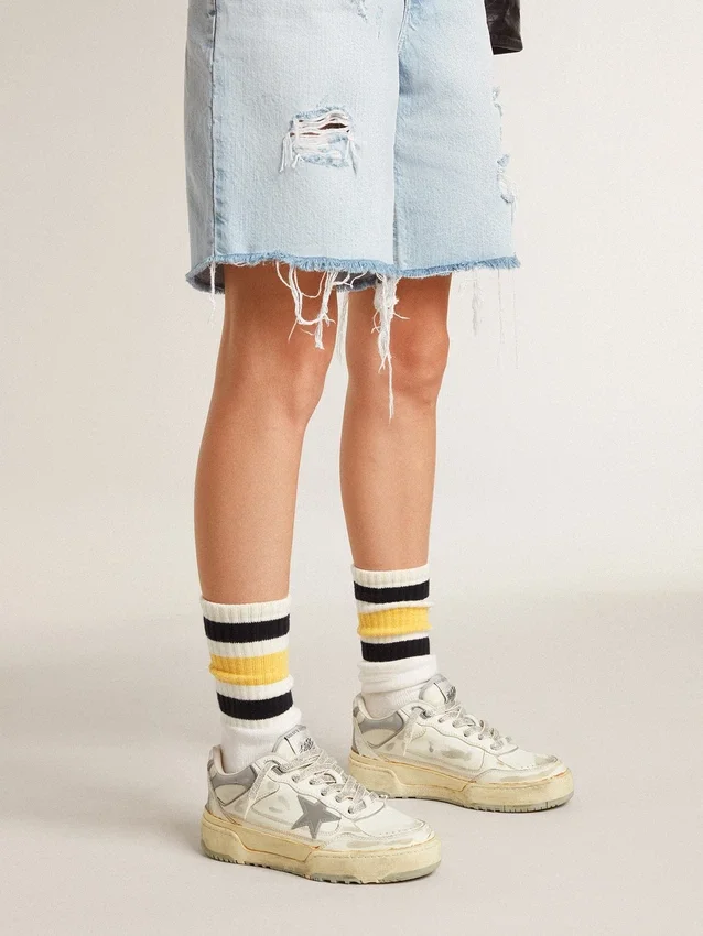 Forty2 pour femme en cuir blanc avec lacets ornés de cristaux Swarovski et d’une étoile en TPU grise
